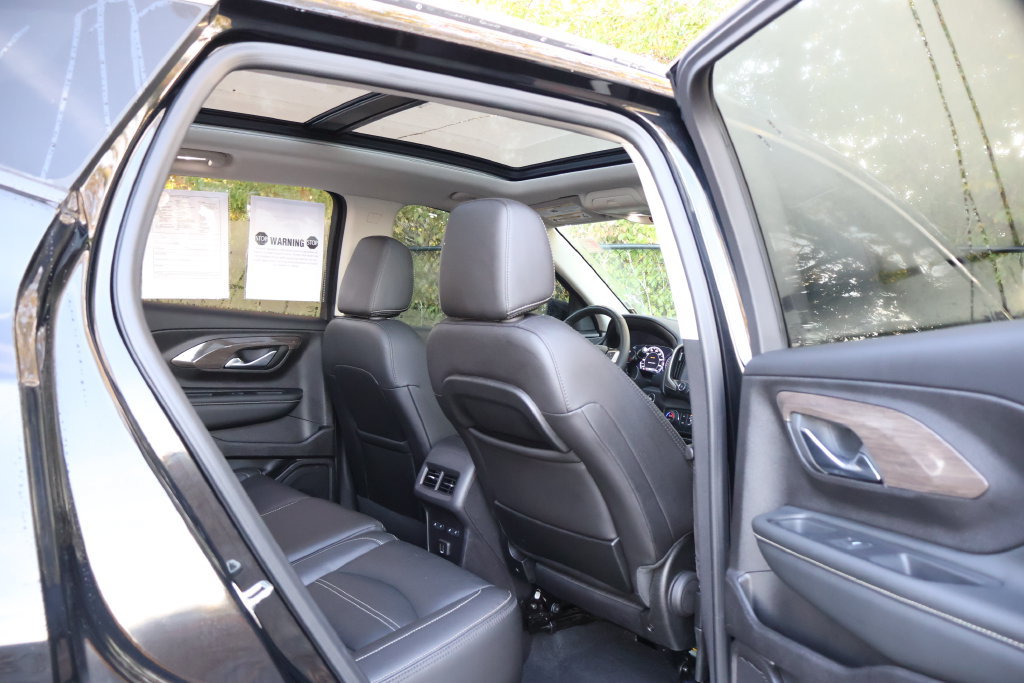 Used 2024 GMC Terrain Denali w/ Black Diamond Edition AWD/4WD image 45
