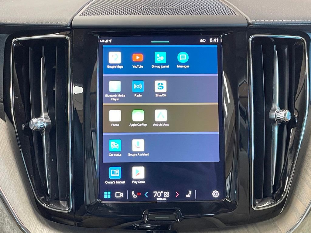 Used 2022 Volvo XC60 T8 Inscription image 28