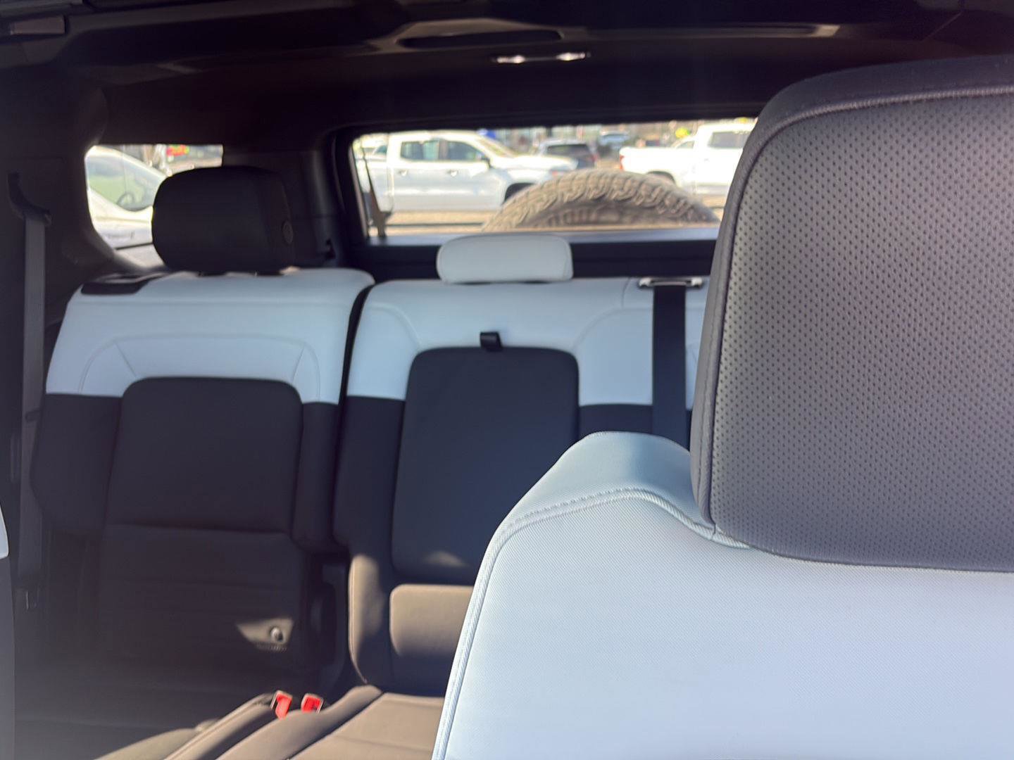 Used 2025 GMC Hummer EV 3X w/ LPO, Dark Essentials Package image 29