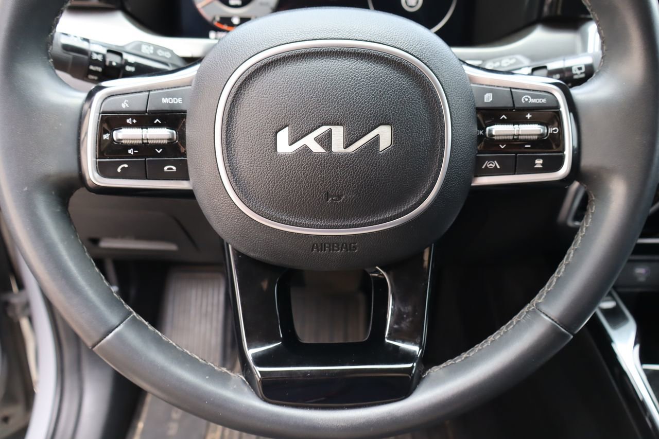 Used 2023 Kia Sorento SX FWD image 12