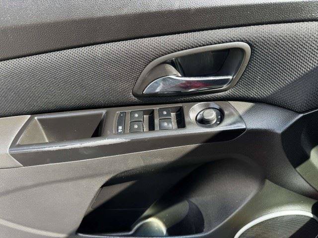 Used 2011 Chevrolet Cruze LT FWD image 19