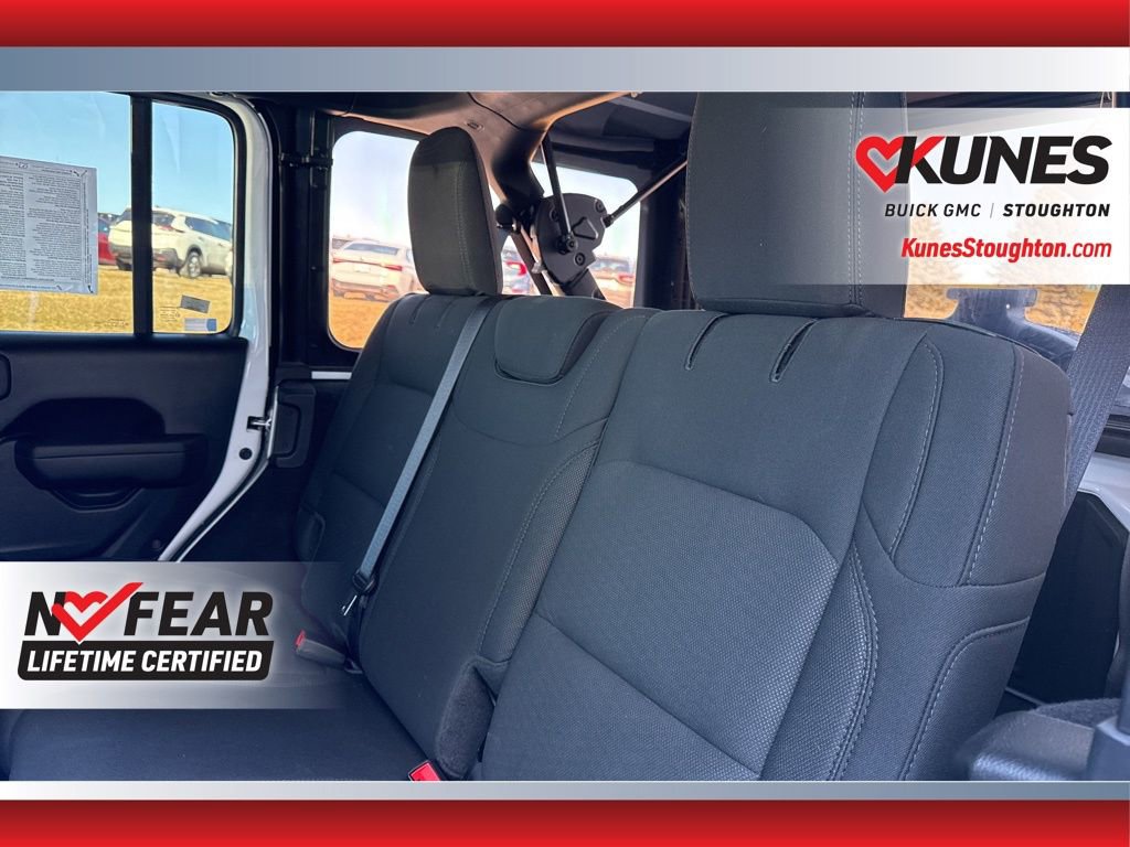 Used 2022 Jeep Wrangler Unlimited Sport AWD/4WD image 39