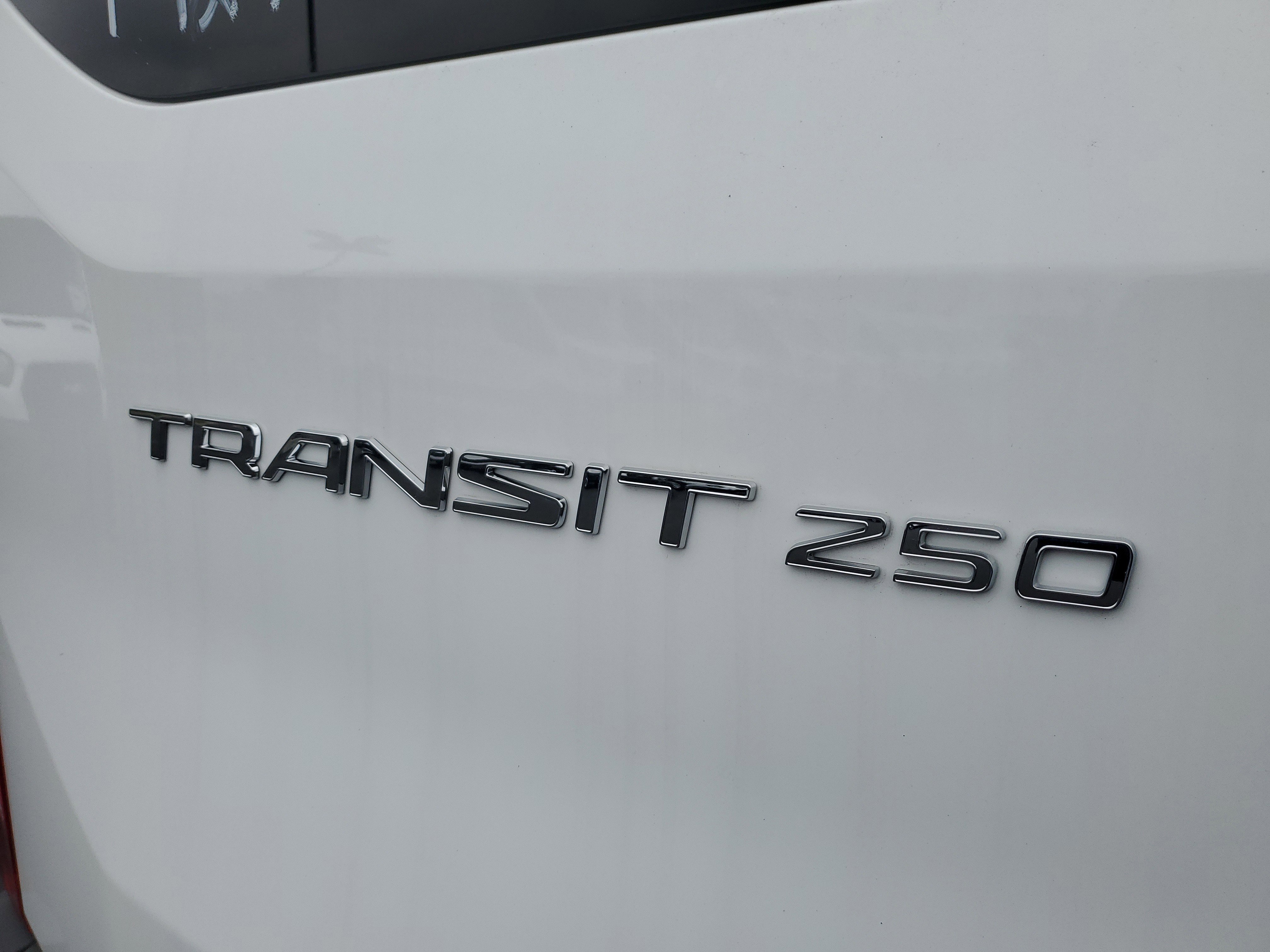 New 2024 Ford Transit 250 148 Medium Roof image 7