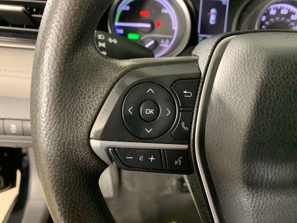 Used 2021 Toyota Camry LE FWD image 20