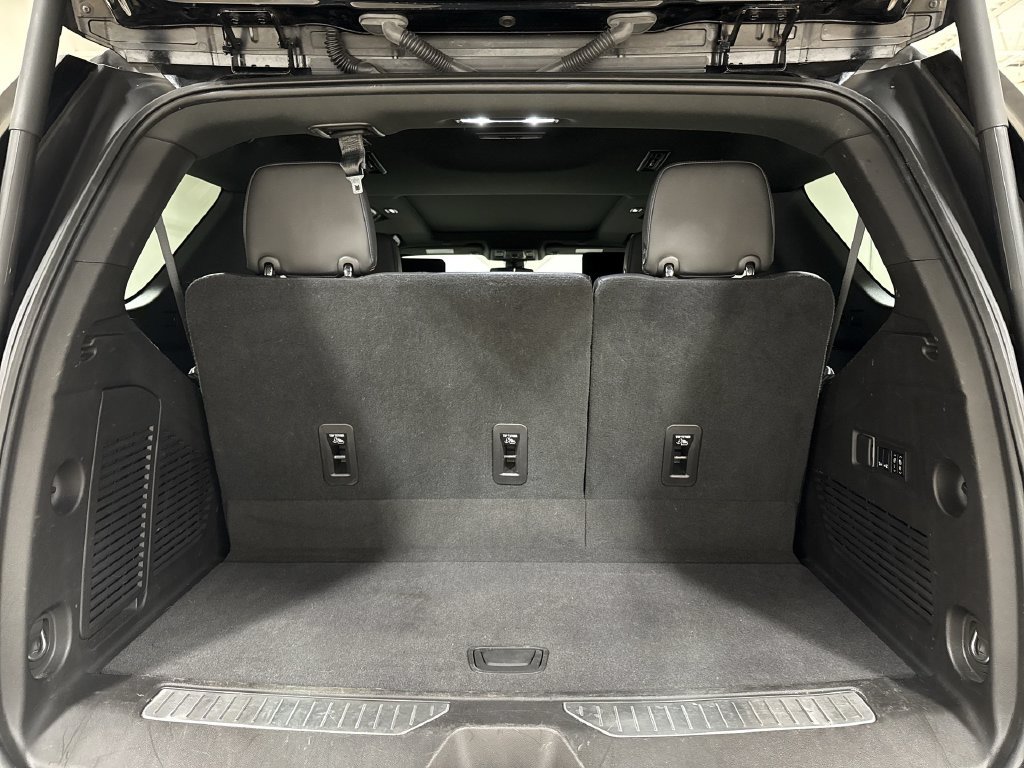 Used 2021 GMC Yukon AT4 w/ Rear Media and Nav Package AWD/4WD image 26