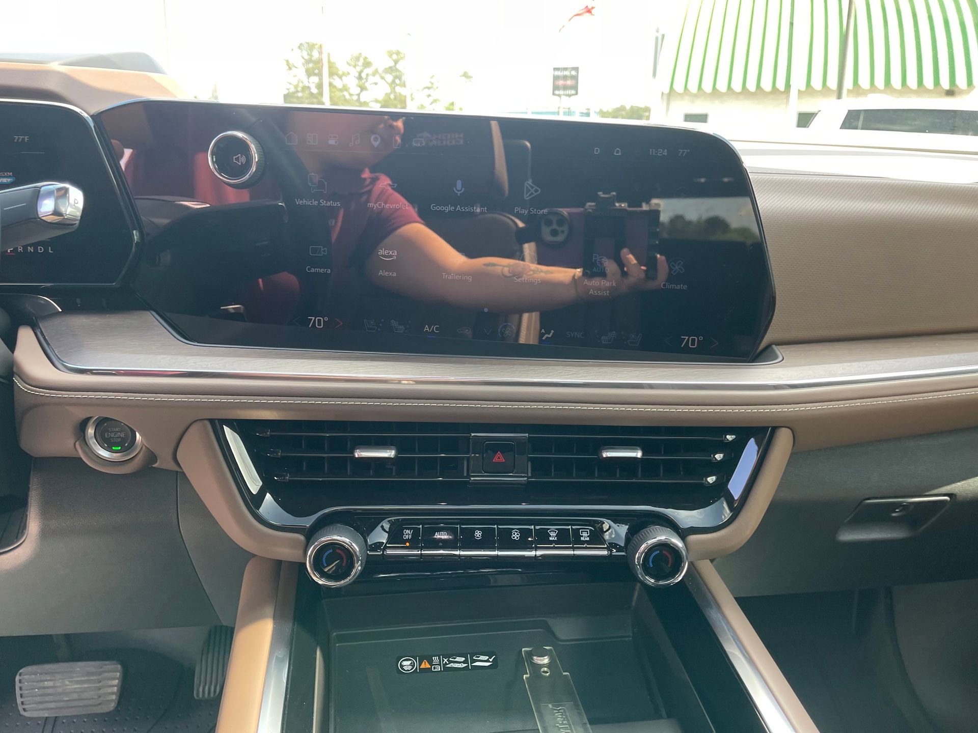 Used 2025 Chevrolet Tahoe High Country image 17