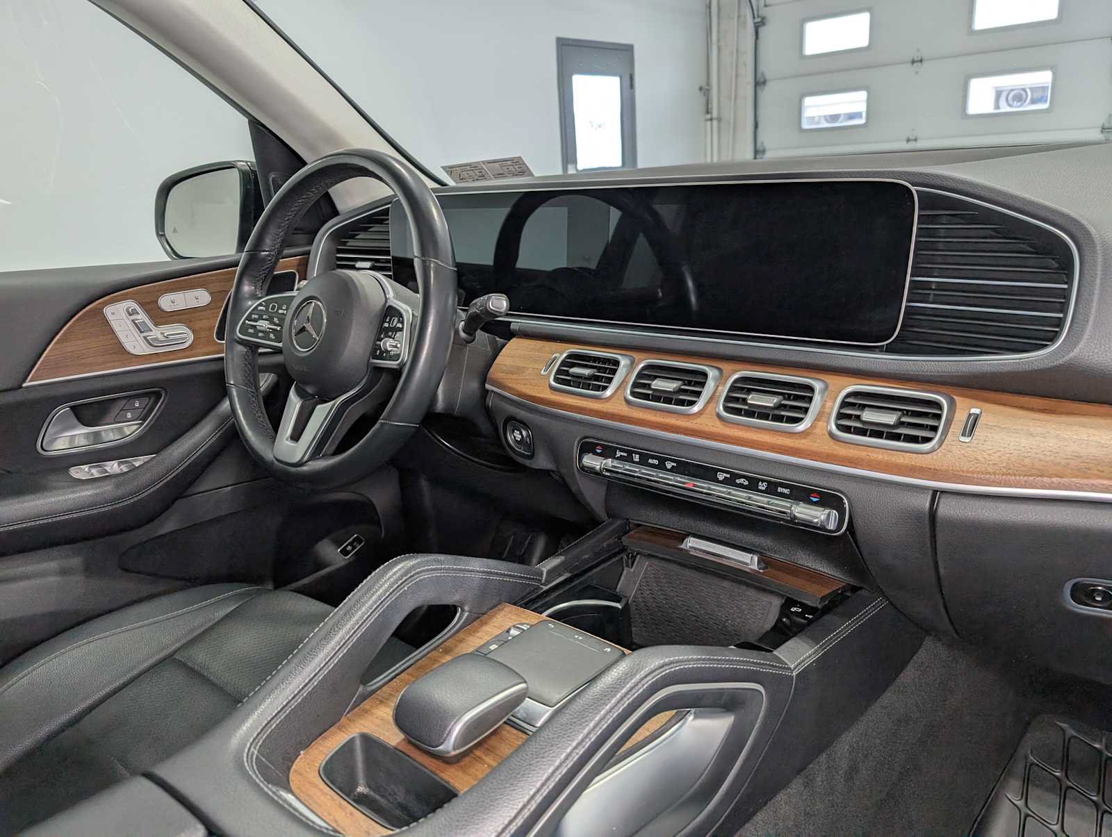 Certified 2023 Mercedes-Benz GLE 450 4MATIC image 40