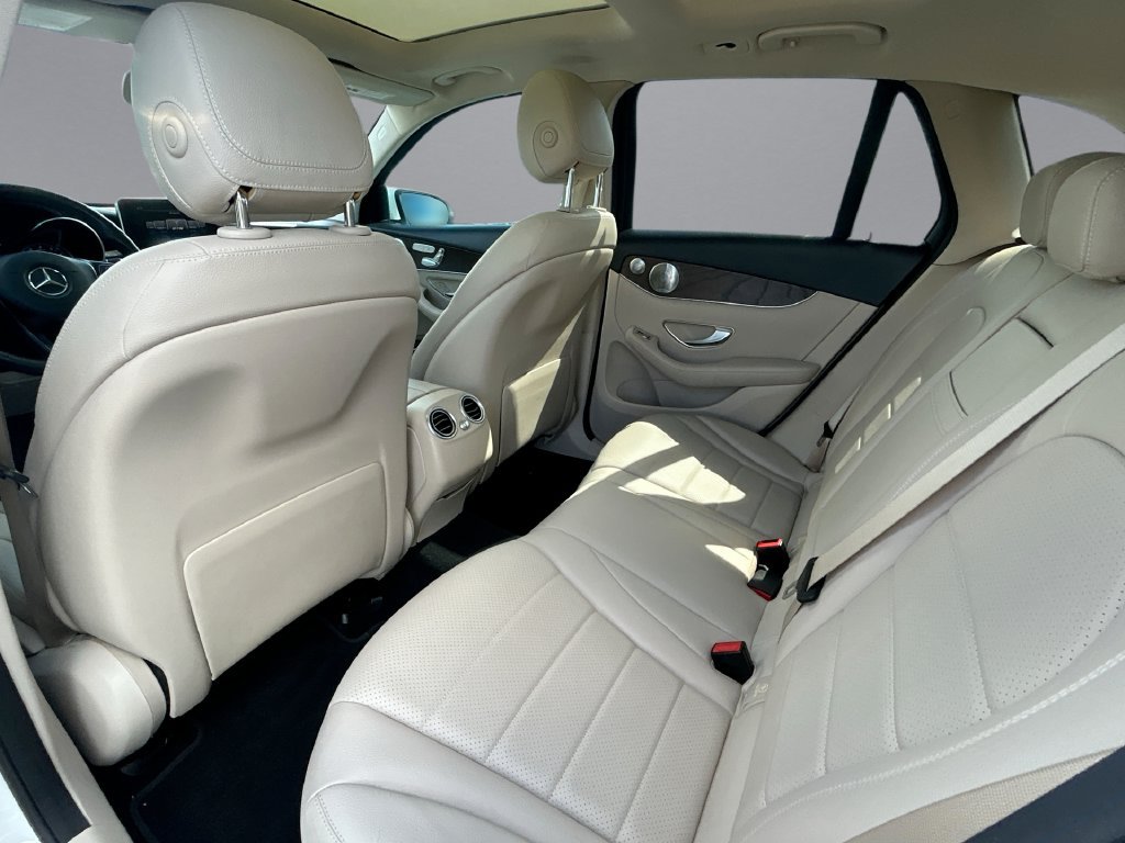 Used 2019 Mercedes-Benz GLC 350e 4MATIC image 15