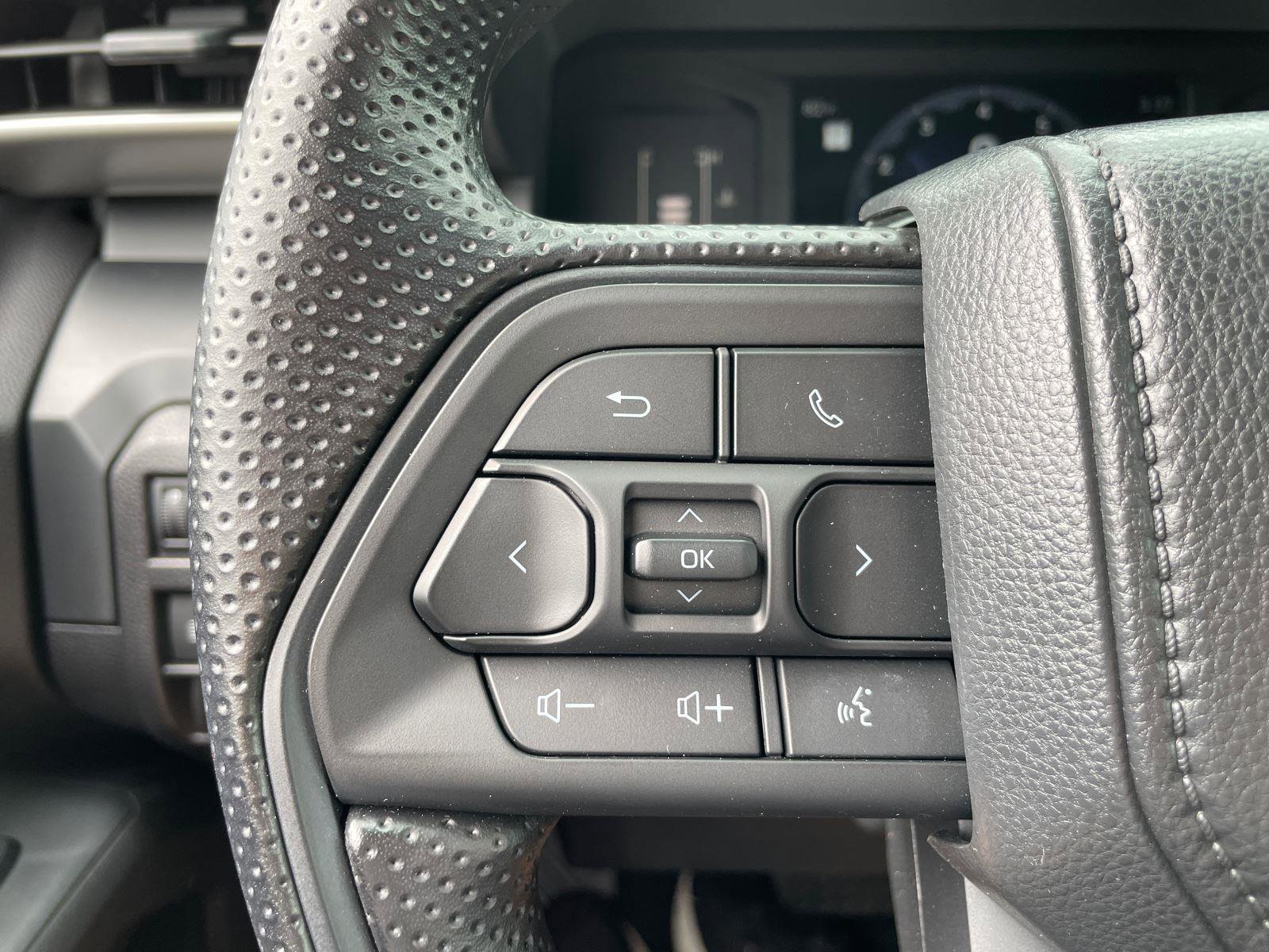 Used 2024 Toyota Tacoma SR AWD/4WD image 20