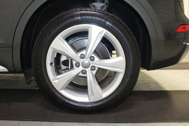 Used 2020 Audi Q5 2.0T Premium AWD/4WD image 32