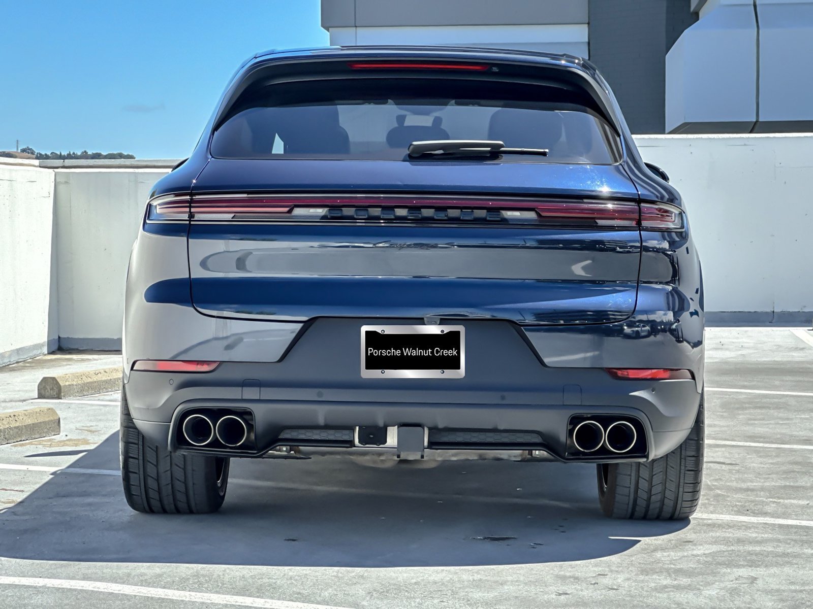 Used 2025 Porsche Cayenne S AWD/4WD image 8