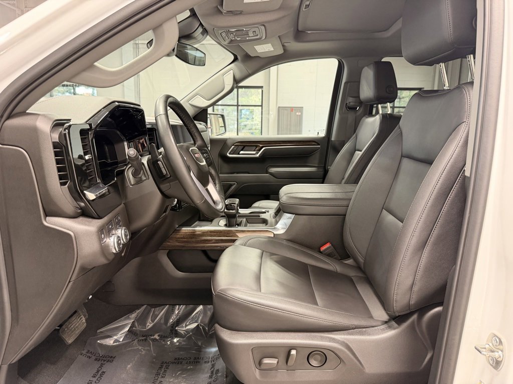 Used 2025 GMC Sierra 1500 Elevation w/ Elevation Premium Package image 28
