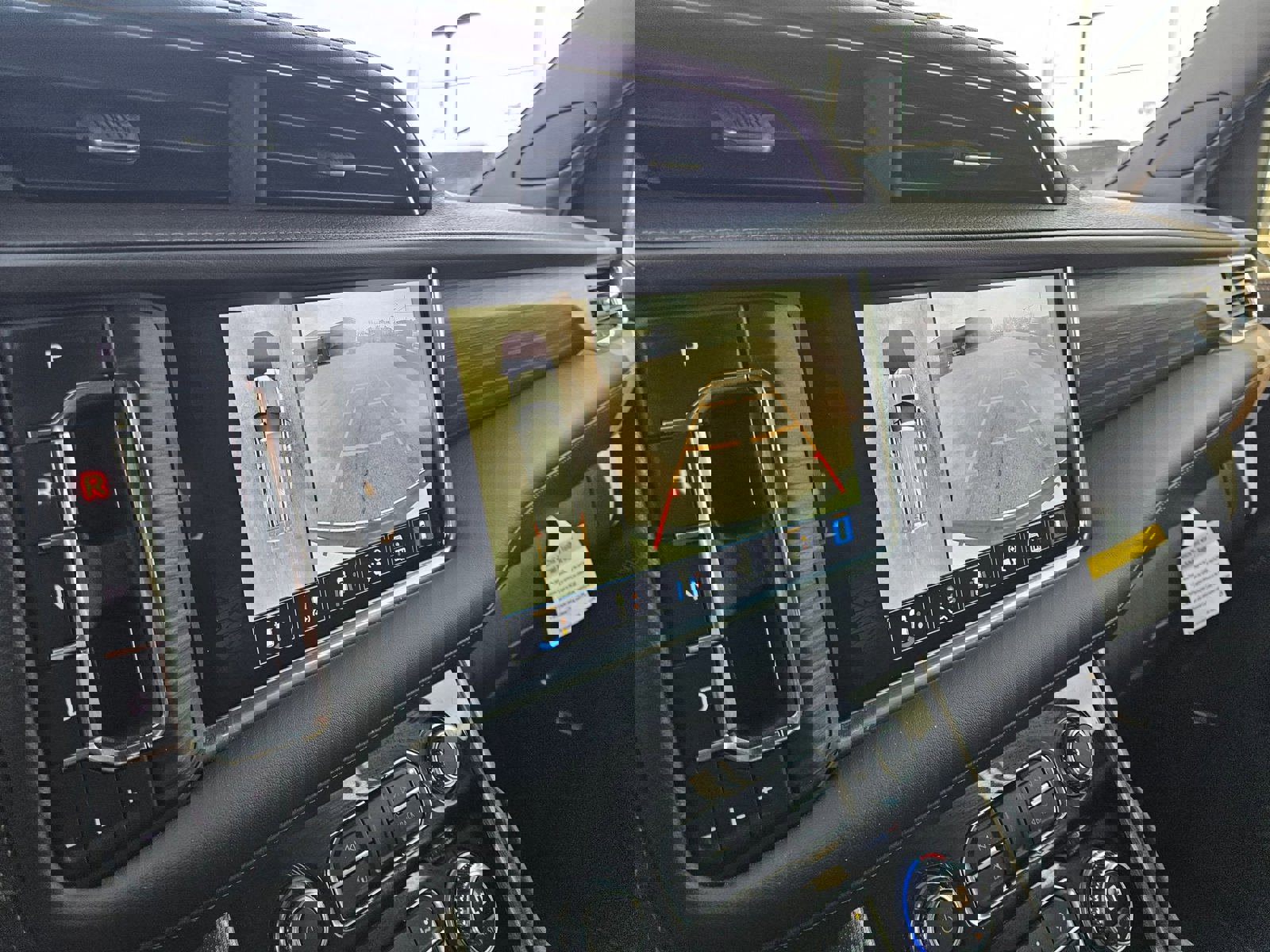 Used 2023 GMC Yukon Denali image 19