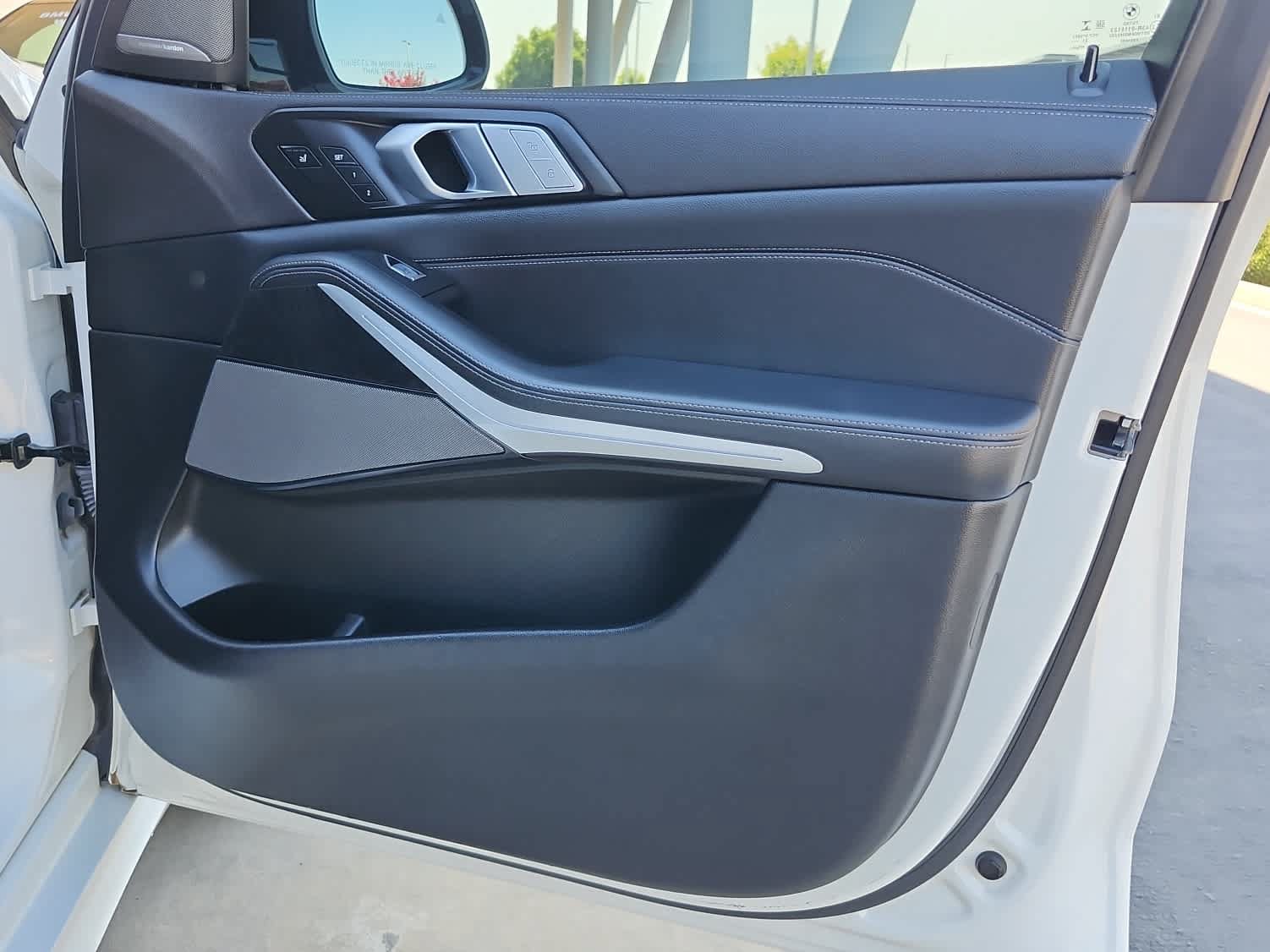Used 2022 BMW X7 M50i AWD/4WD image 12