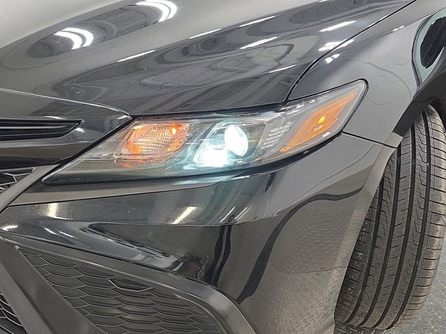 Used 2021 Toyota Camry SE FWD image 30