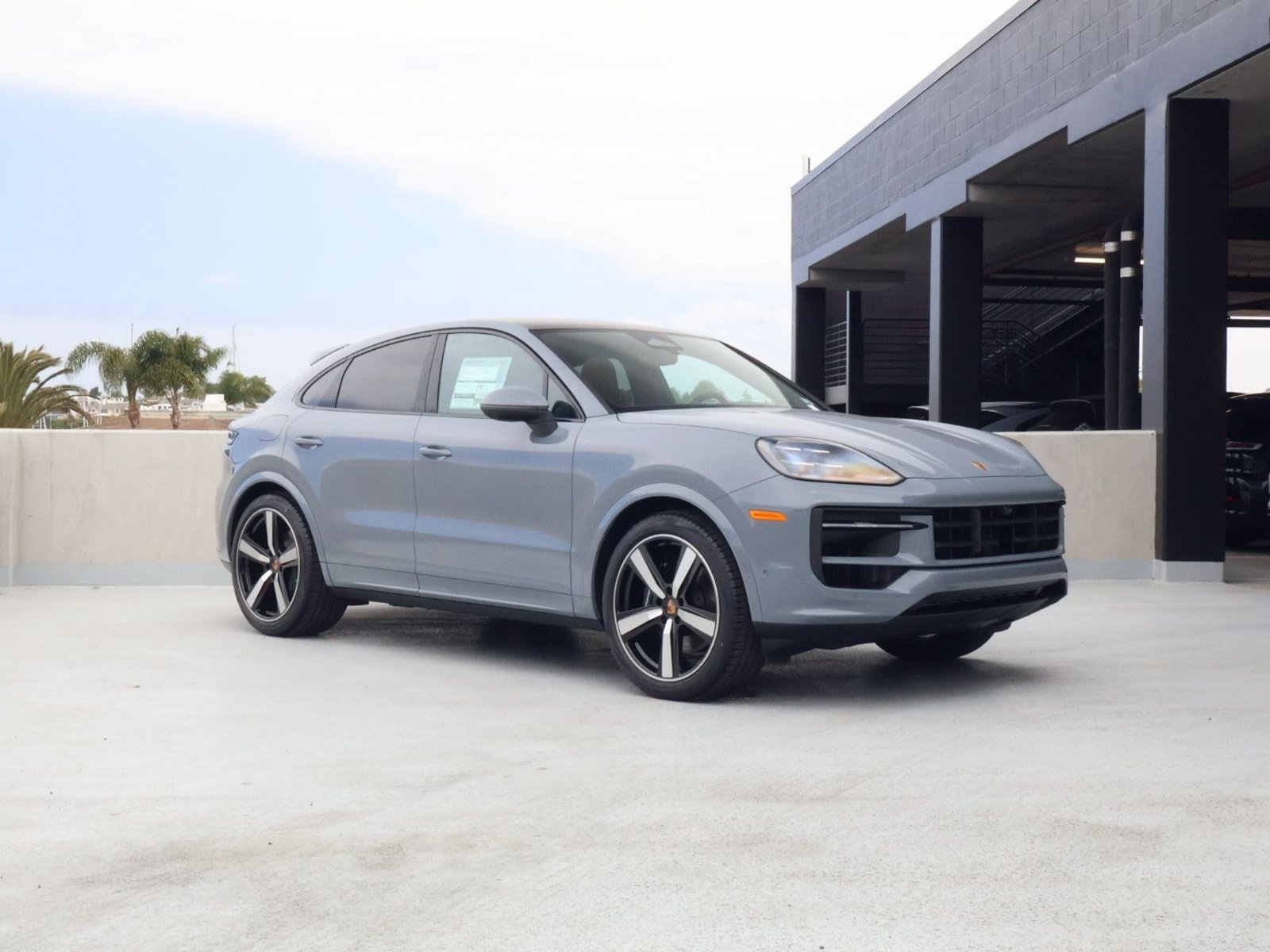 New 2026 Porsche Cayenne Coupe AWD/4WD image 7