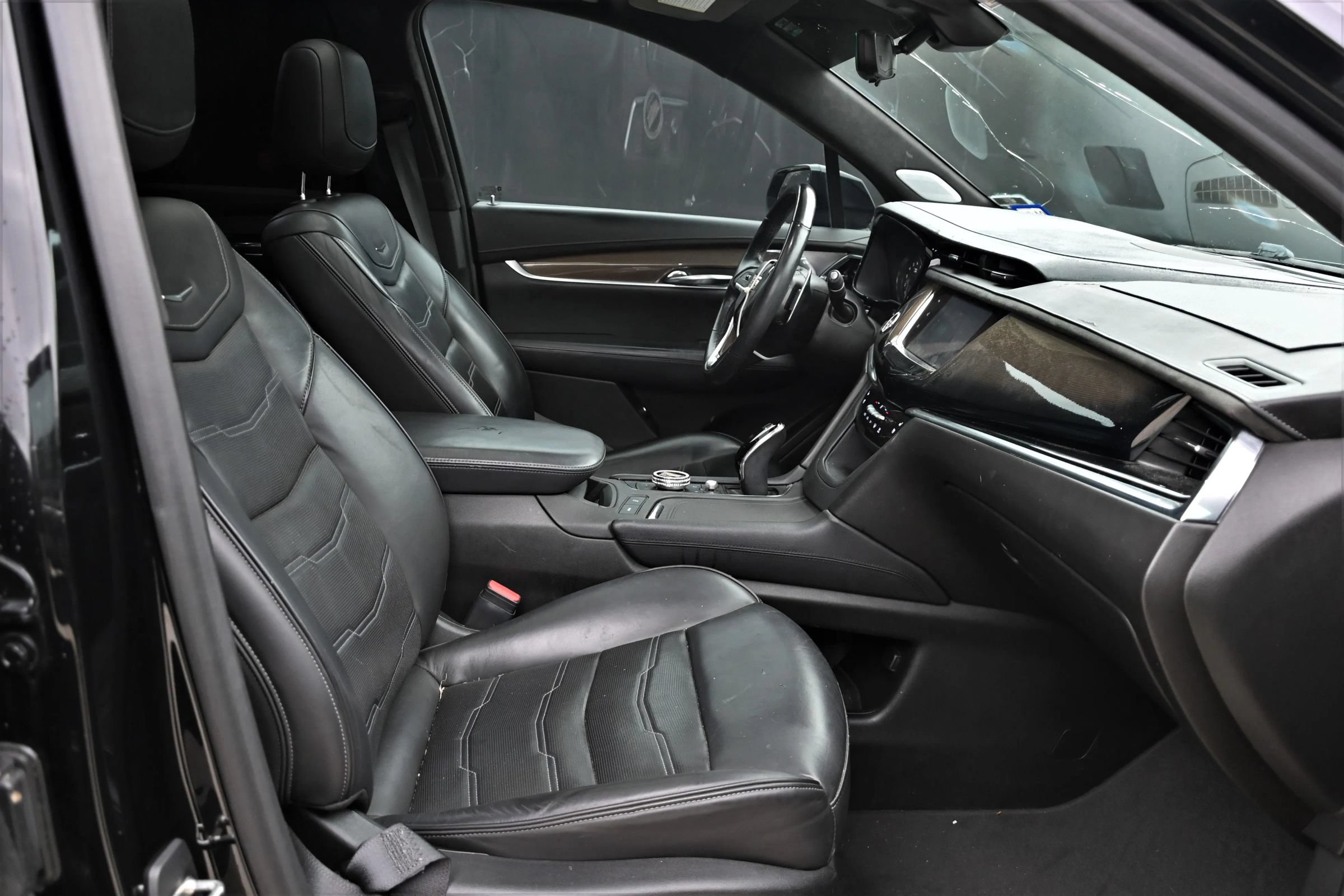 Used 2020 Cadillac XT6 Sport w/ Platinum Package AWD/4WD image 12