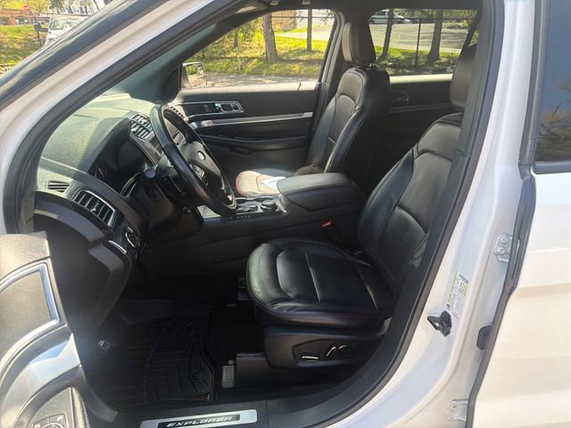 Used 2018 Ford Explorer Sport AWD/4WD image 30