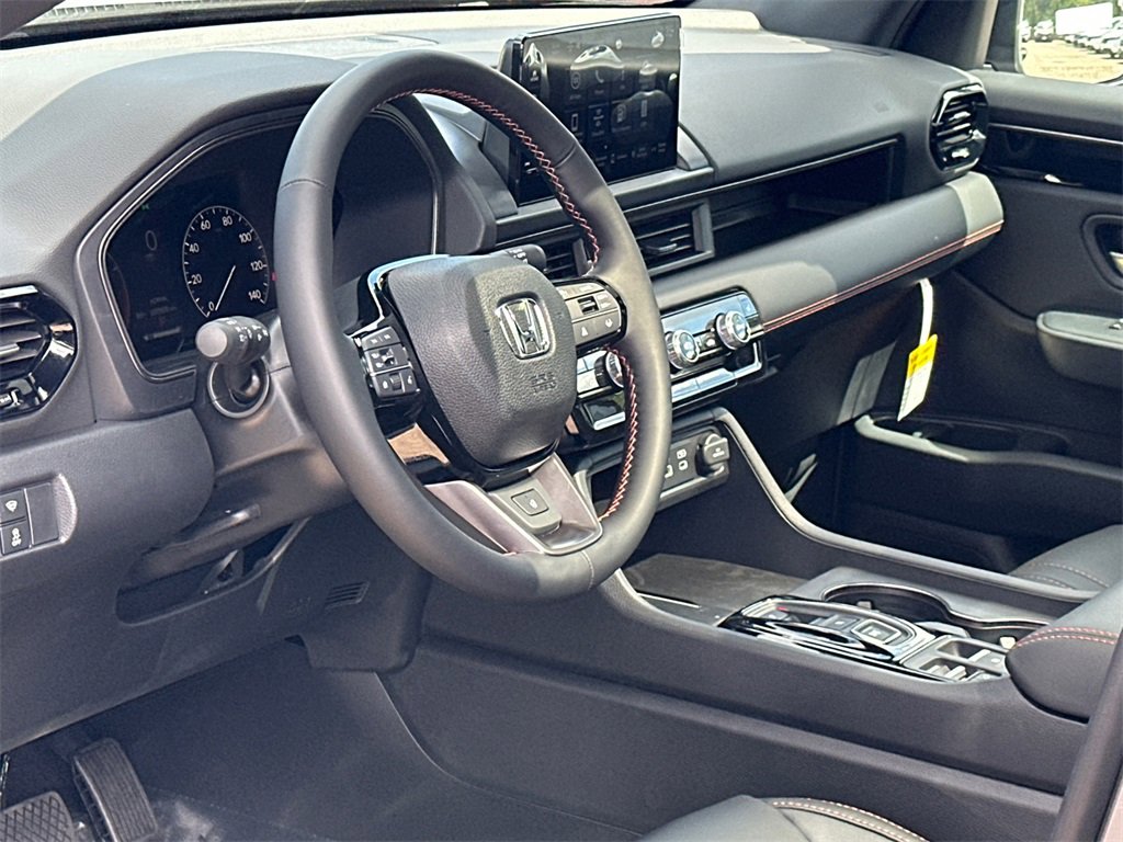 New 2025 Honda Pilot TrailSport image 15