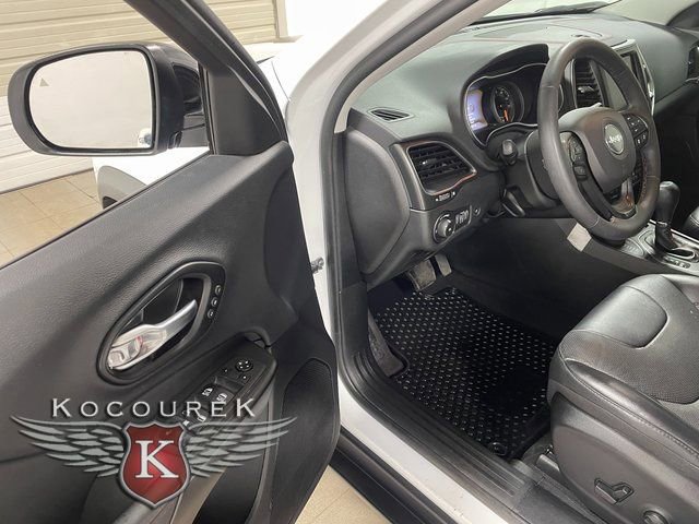 Used 2023 Jeep Cherokee Trailhawk w/ Elite Group image 10