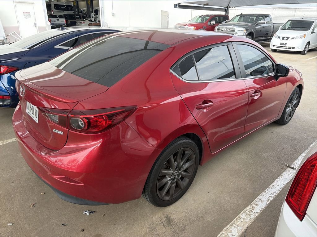 Used 2018 MAZDA MAZDA3 Touring image 3