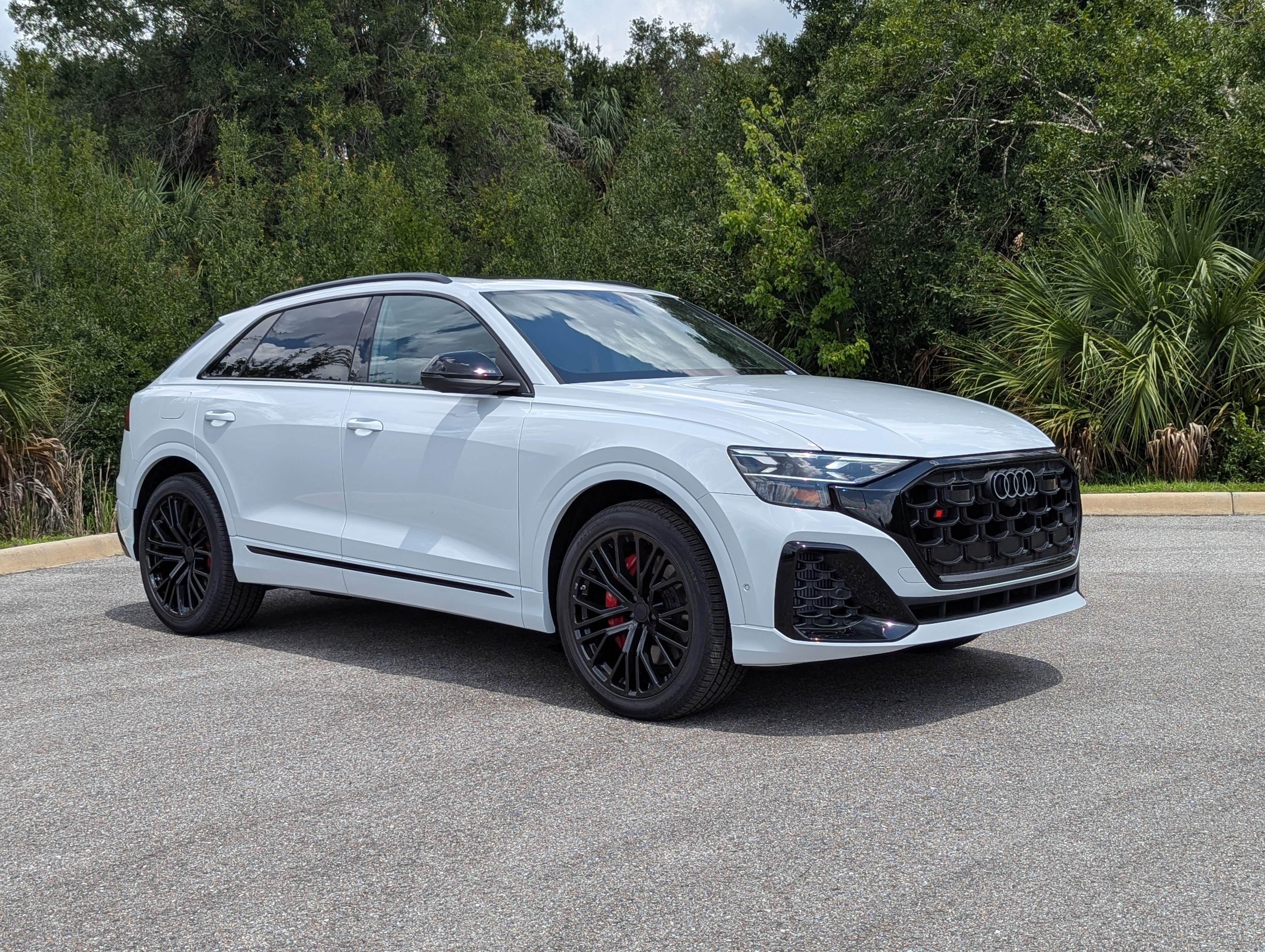New 2026 Audi SQ8 Prestige AWD/4WD image 1