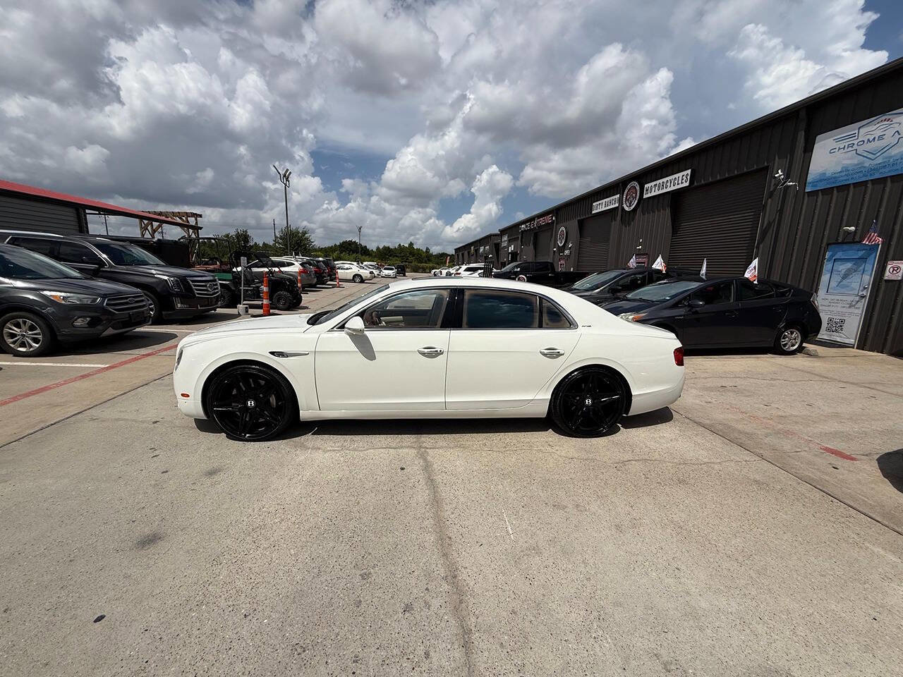 Used 2015 Bentley Flying Spur W12 image 13