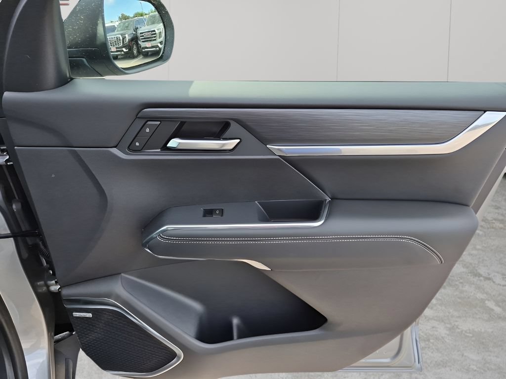 New 2026 GMC Acadia Elevation w/ Black Edition FWD image 16