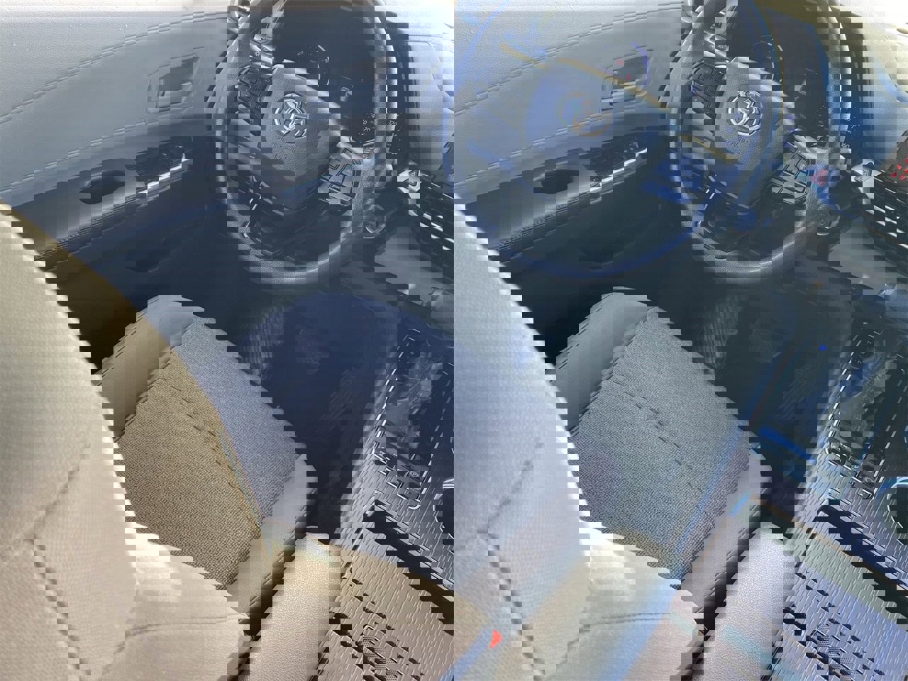 Used 2023 Toyota Sienna LE image 11