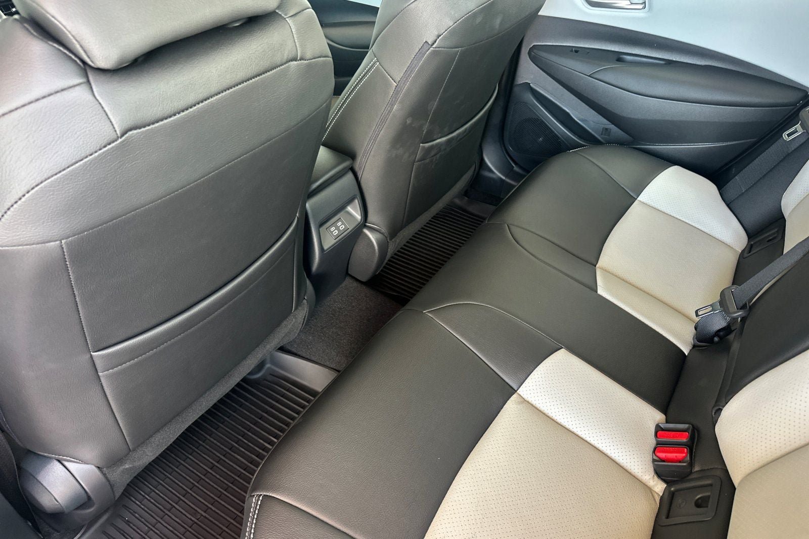 New 2026 Toyota Corolla SE w/ SE Premium Package FWD image 14