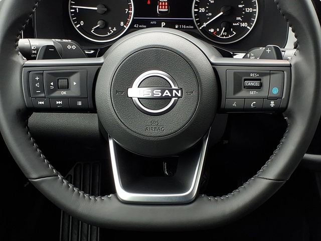 Used 2025 Nissan Pathfinder SV image 16