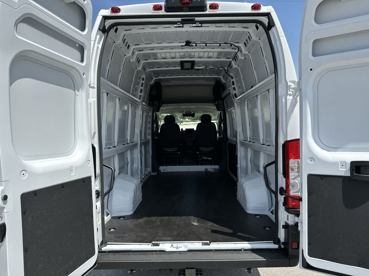 New 2026 RAM ProMaster 3500 w/ Premium Convenience Group FWD image 25