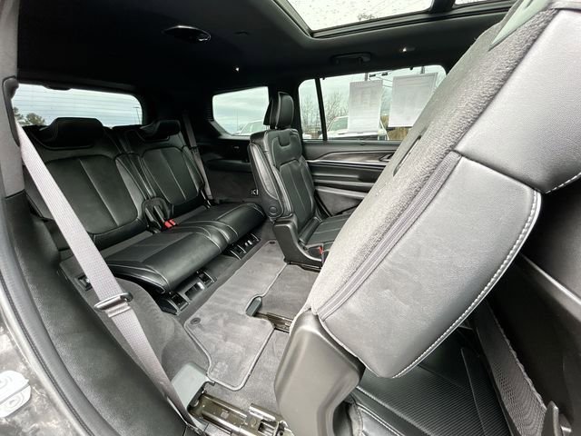 Used 2022 Jeep Grand Cherokee L Overland w/ Advanced Protech Group III image 28