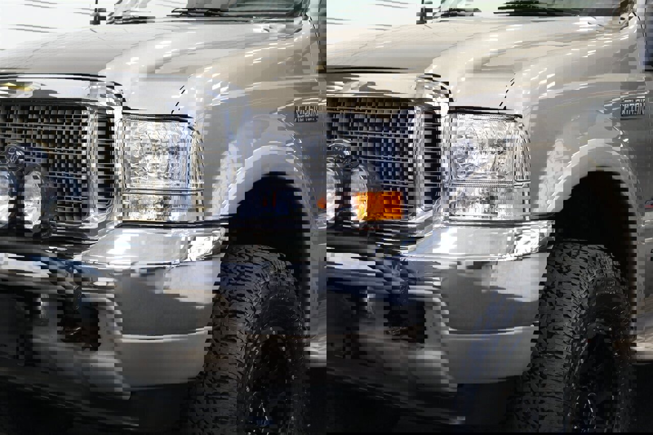 Used 2002 Ford Excursion Limited image 12