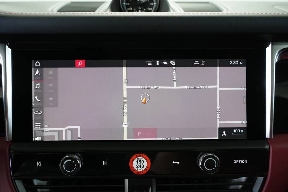 Certified 2025 Porsche Macan Turbo AWD/4WD image 20