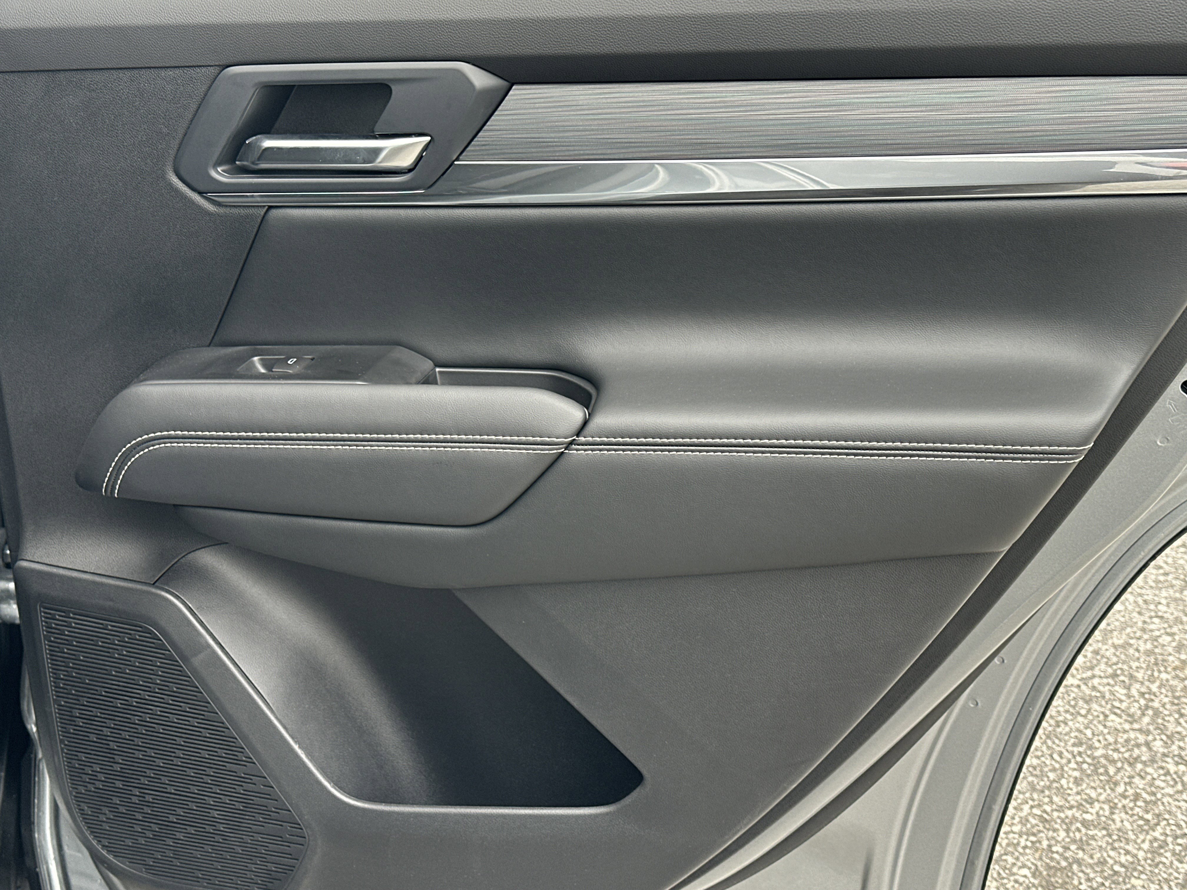 New 2026 GMC Terrain Elevation w/ Black Edition image 16