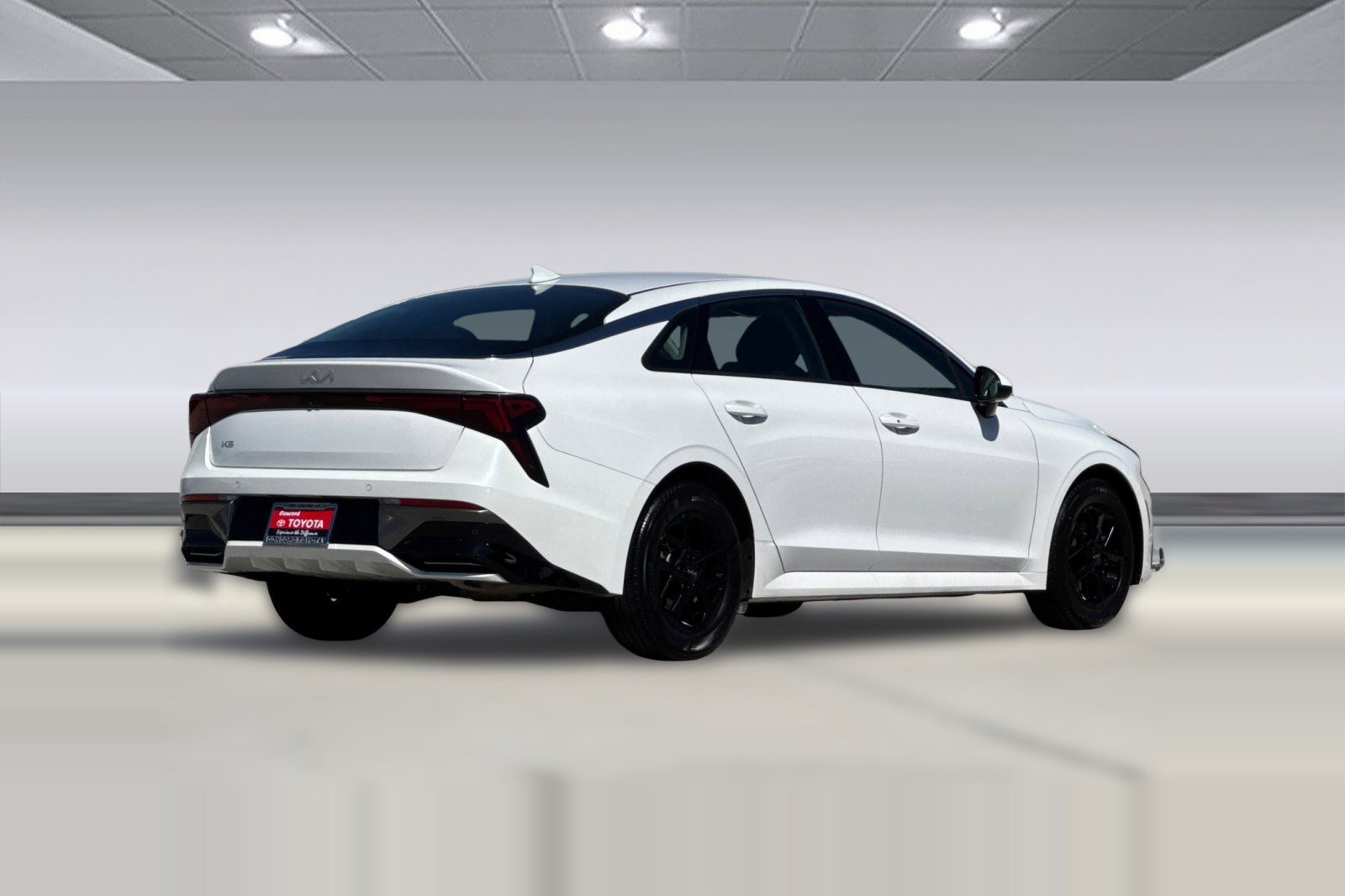 Used 2025 Kia K5 LXS image 3