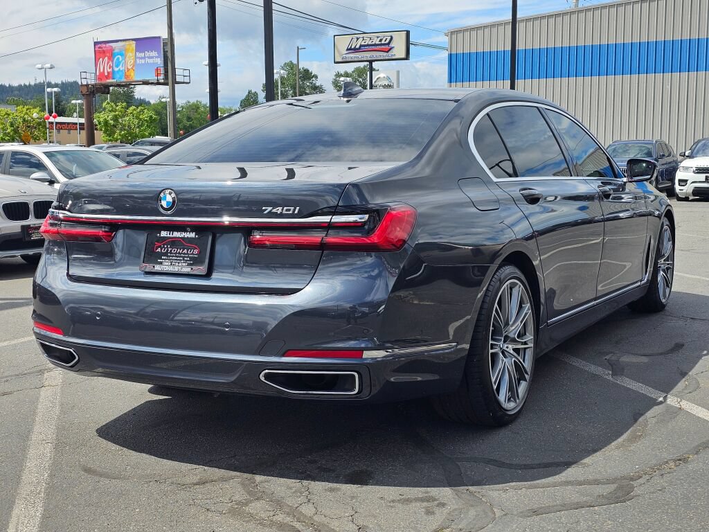 Used 2020 BMW 740i w/ Premium Package RWD image 5