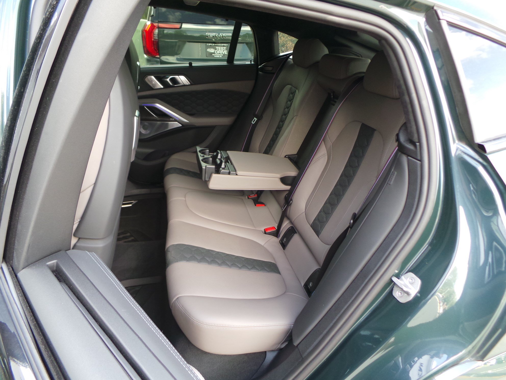 Used 2024 BMW X6 M Competition w/ Executive Package AWD/4WD image 35