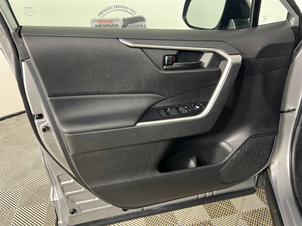 Used 2023 Toyota RAV4 LE image 10