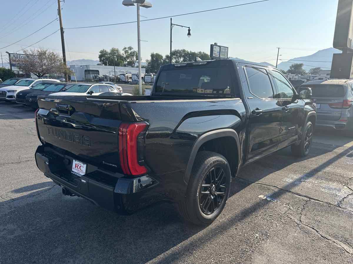 Used 2025 Toyota Tundra Limited AWD/4WD image 5