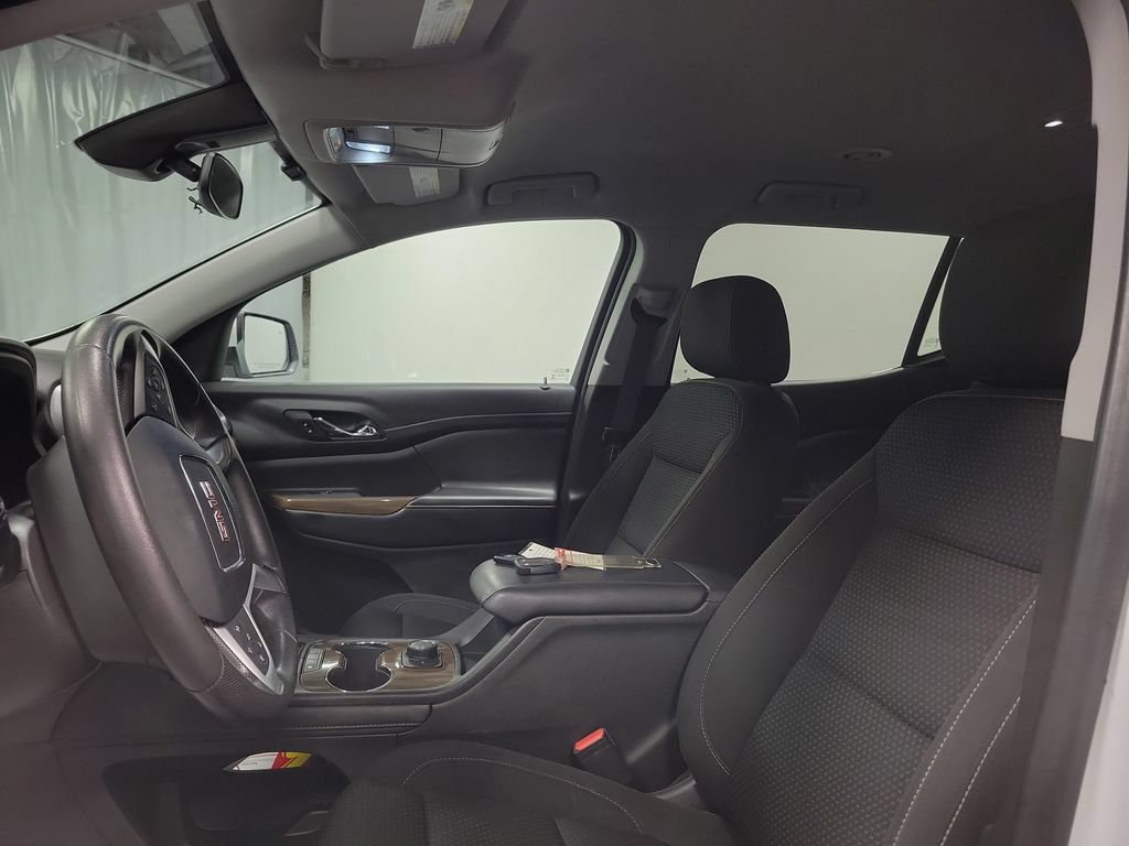 Used 2023 GMC Acadia SLE FWD image 15