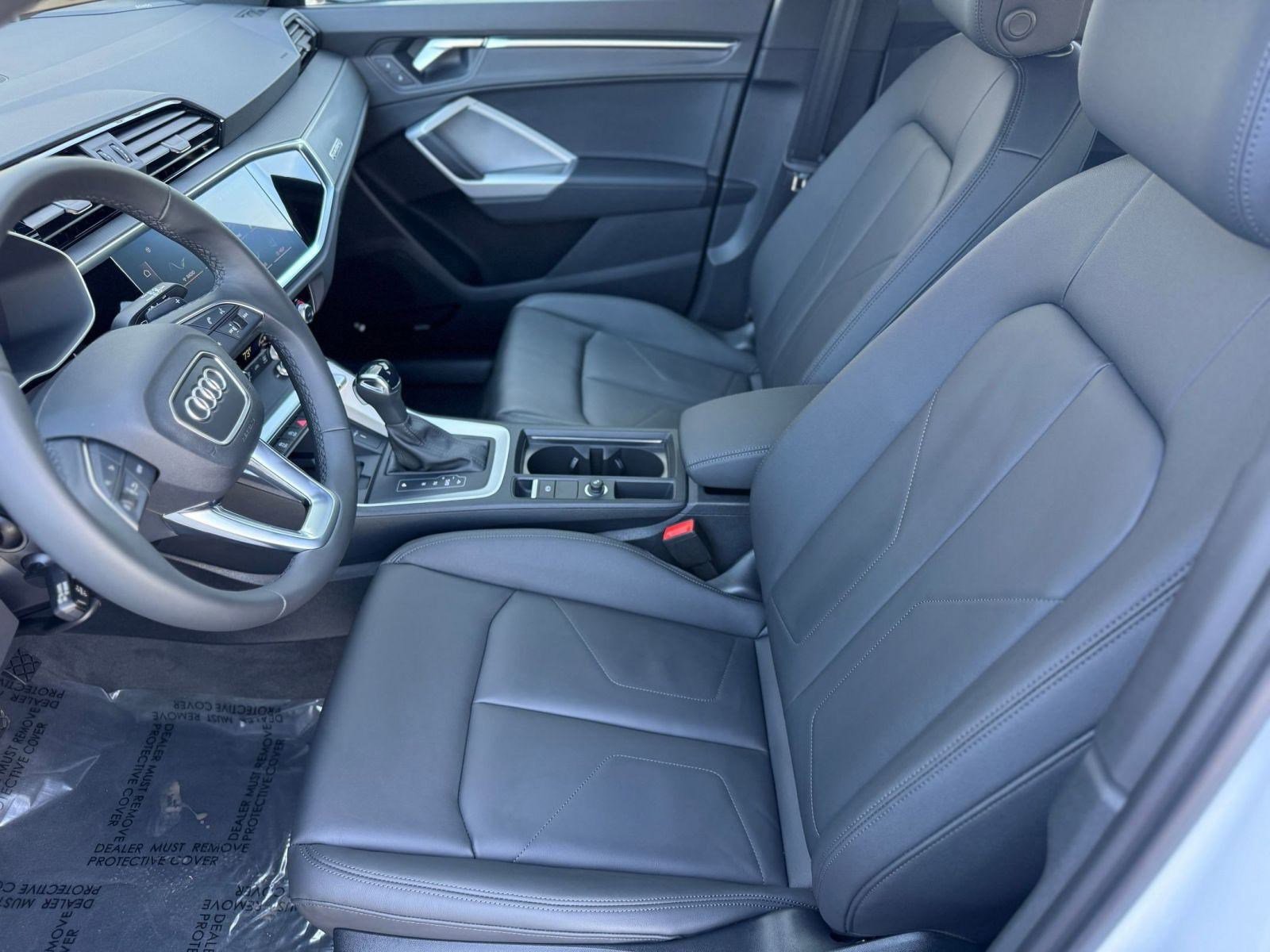 New 2025 Audi Q3 2.0T Premium image 5