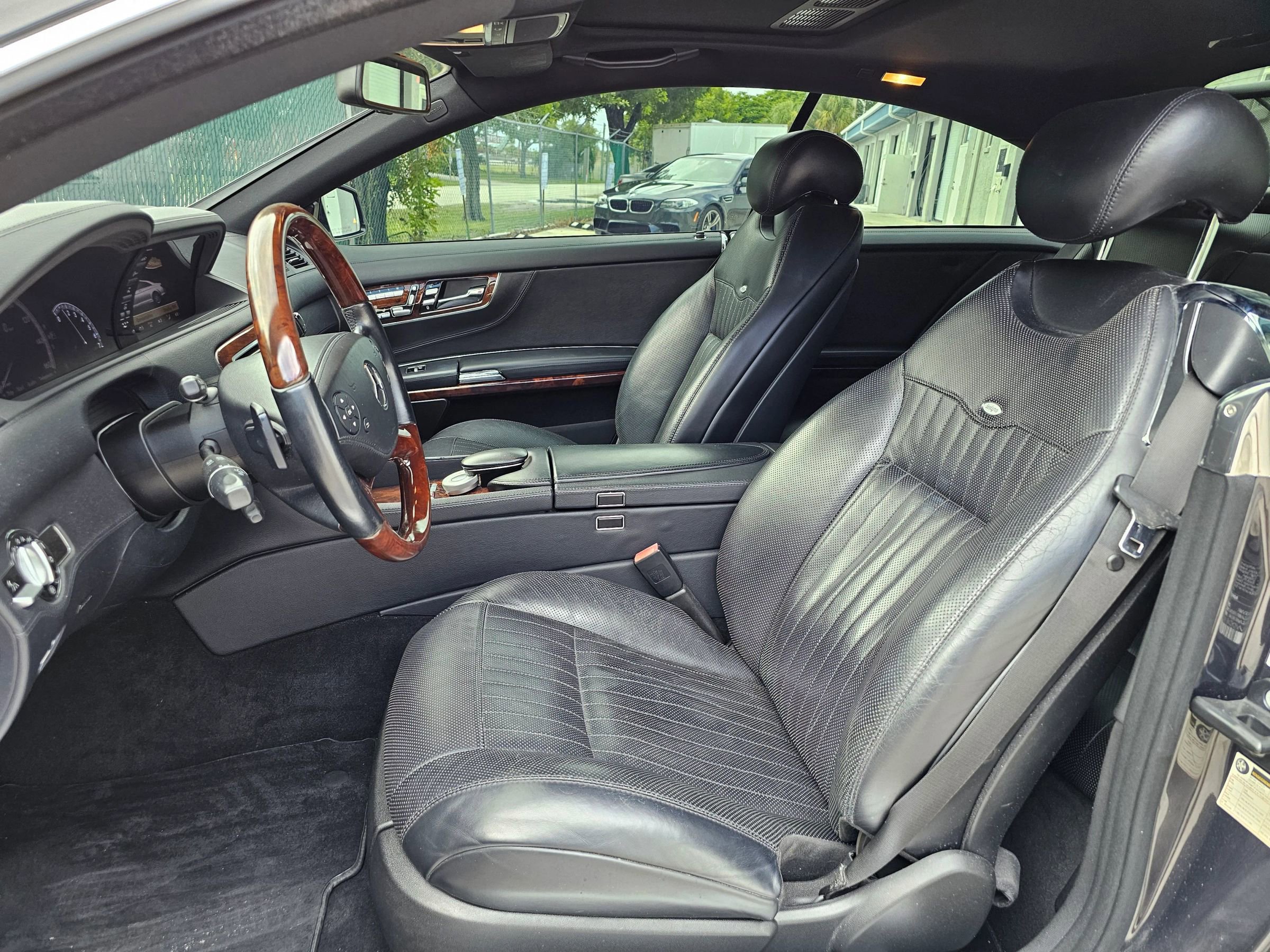 Used 2013 Mercedes-Benz CL 550 4MATIC image 21