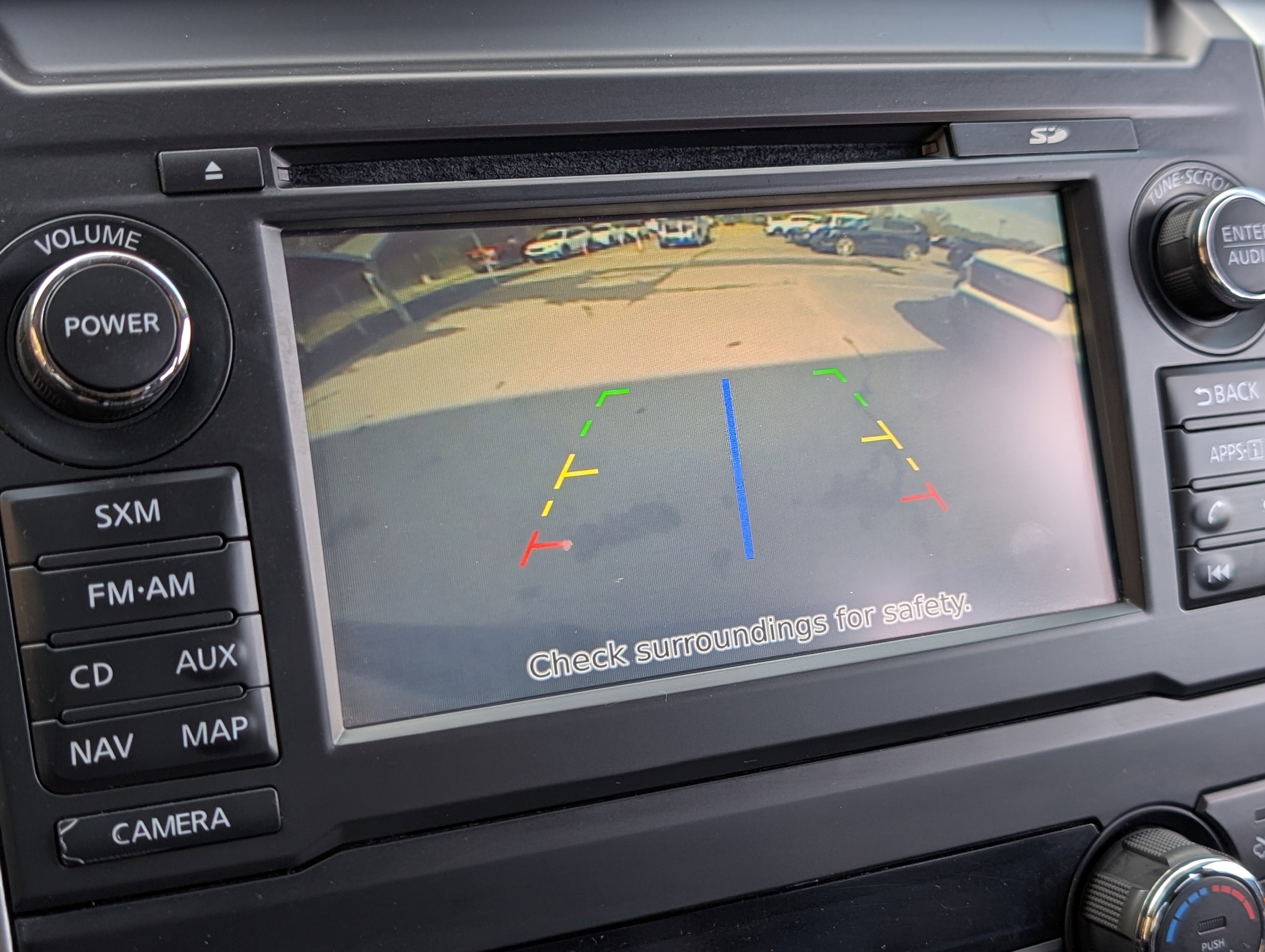 Used 2018 Nissan Titan SL image 27