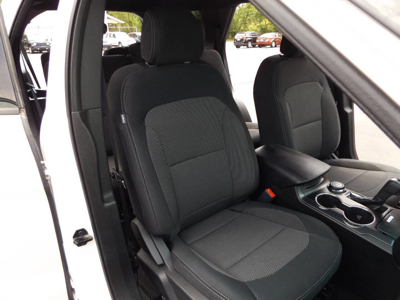 Used 2016 Ford Explorer XLT image 22