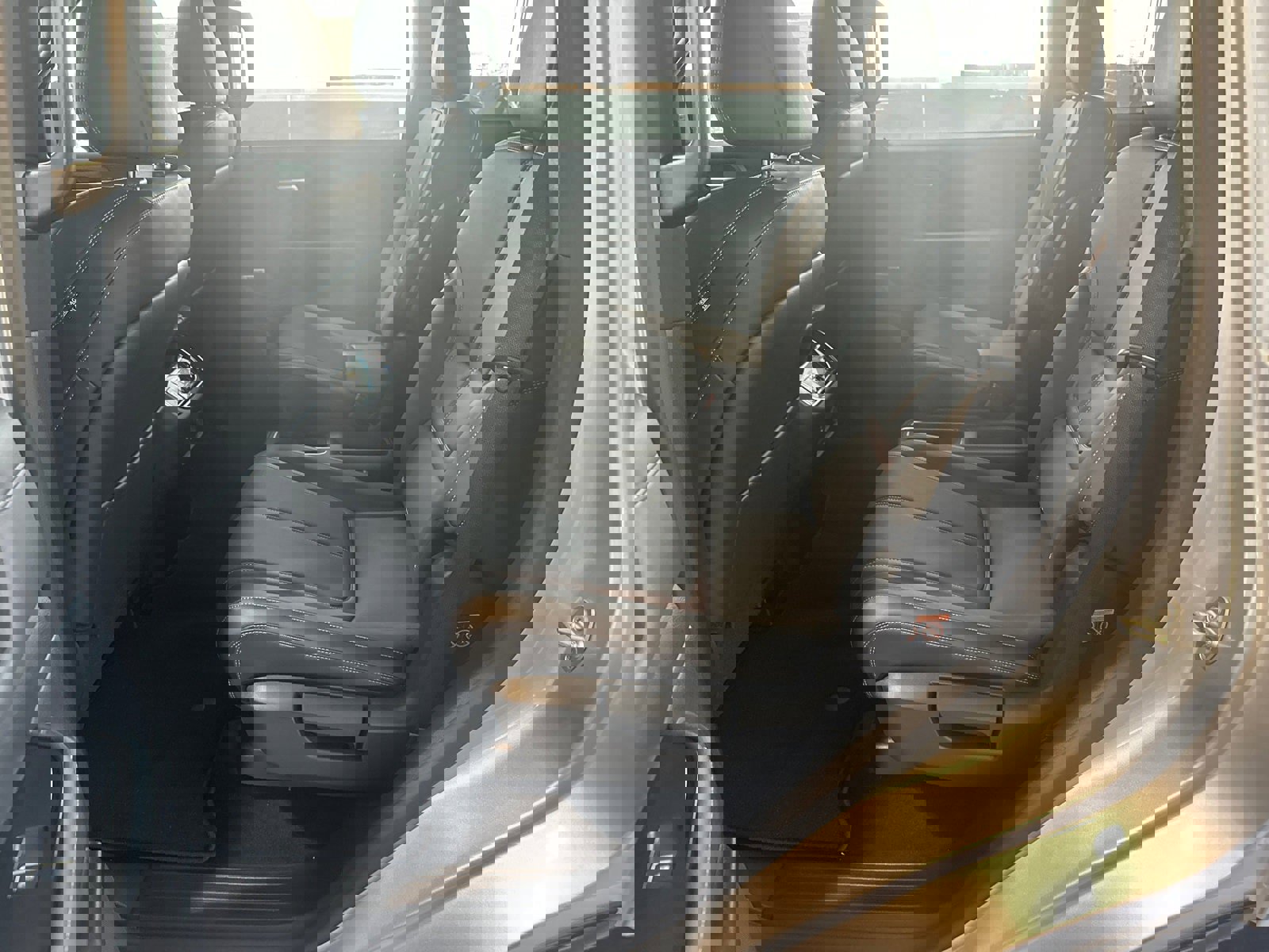 New 2025 Nissan Armada SL w/ Captain's Chari Seat Package image 16