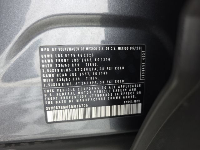 Certified 2025 Volkswagen Tiguan SE AWD/4WD image 38
