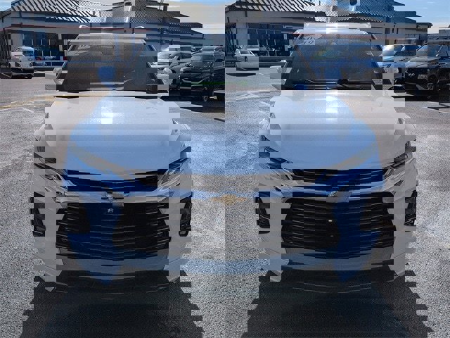 Used 2019 Chevrolet Blazer Premier w/ Sun and Wheels Package image 2