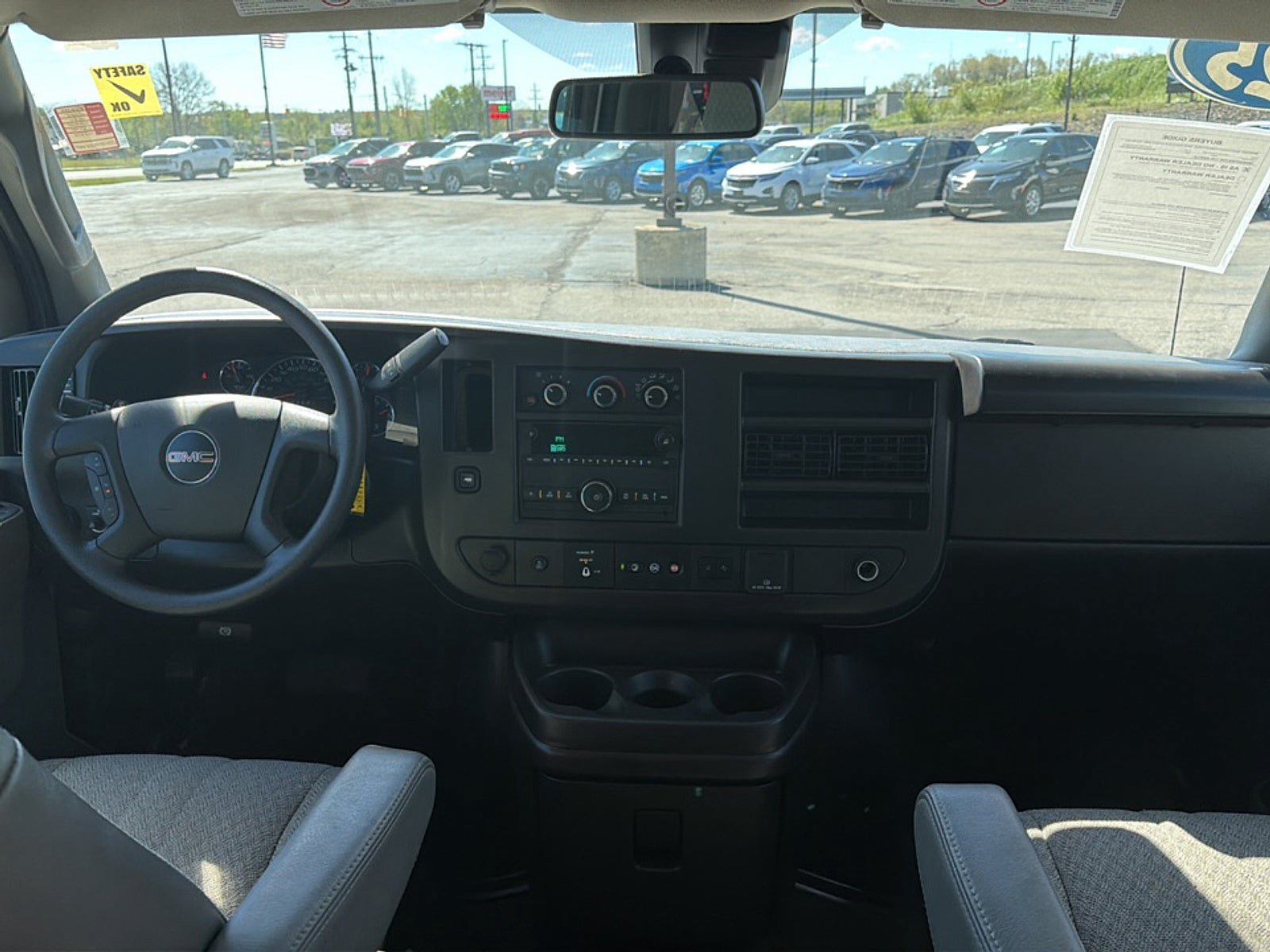 Used 2025 GMC Savana 3500 LT w/ LT Preferred Equipment Group RWD image 16